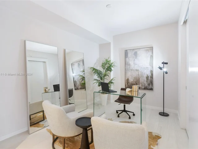 200 SE Mizner Blvd # 406, Boca Raton FL 33432