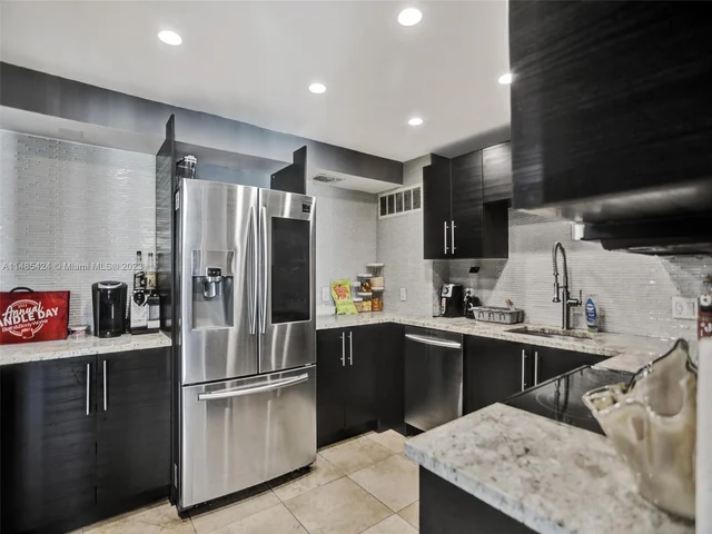 2851 NE 183rd St # 1814E, Aventura FL 33160