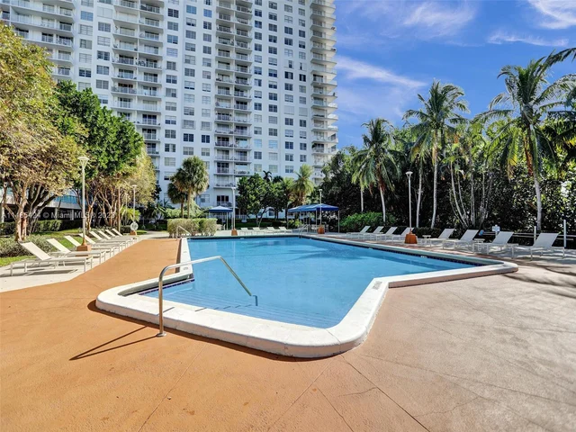 2851 NE 183rd St # 1814E, Aventura FL 33160