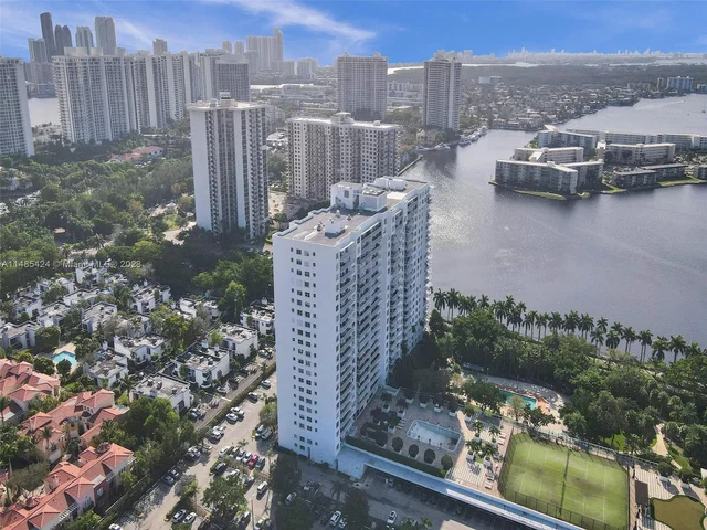 2851 NE 183rd St # 1814E, Aventura FL 33160