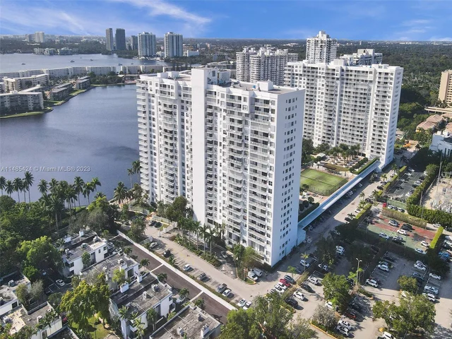 2851 NE 183rd St # 1814E, Aventura FL 33160