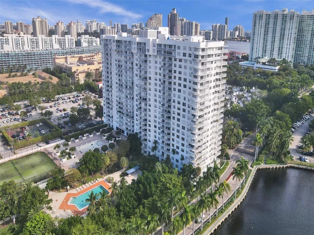 2851 NE 183rd St # 1814E, Aventura FL 33160