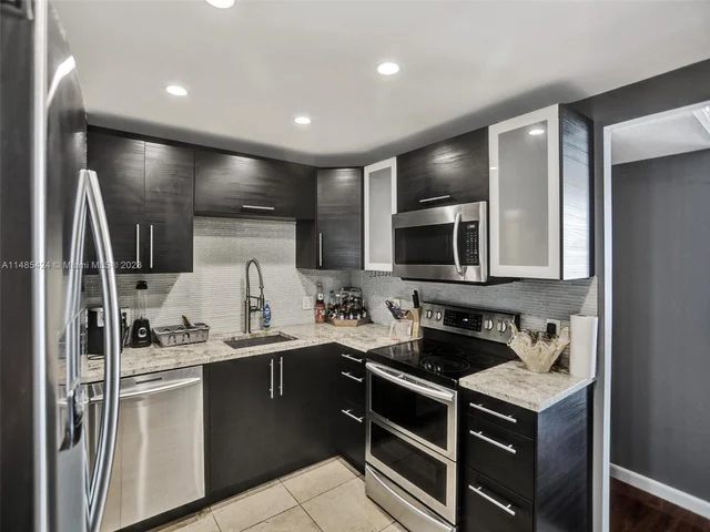 2851 NE 183rd St # 1814E, Aventura FL 33160