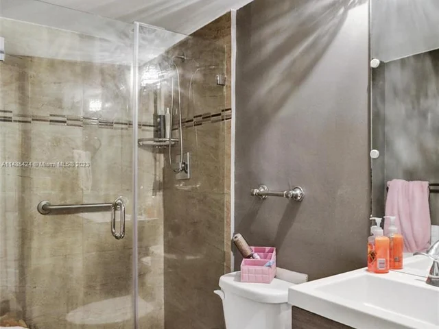 2851 NE 183rd St # 1814E, Aventura FL 33160