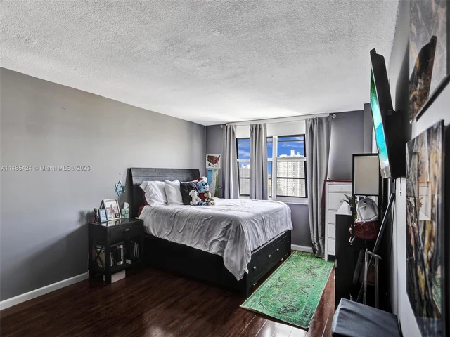 2851 NE 183rd St # 1814E, Aventura FL 33160