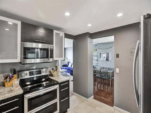 2851 NE 183rd St # 1814E, Aventura FL 33160