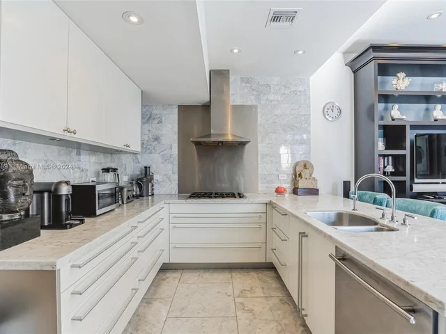 215 Water Way # 215, Miami Beach FL 33141