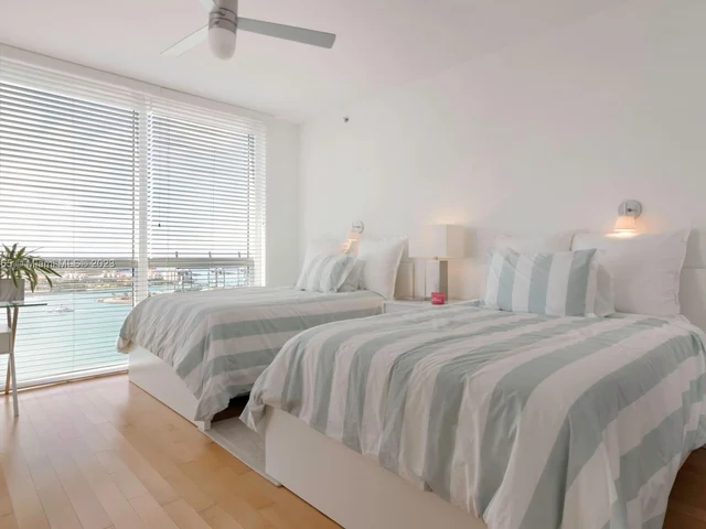 450 Alton Rd # 2903, Miami Beach FL 33139