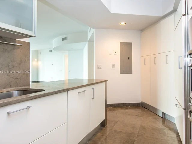 450 Alton Rd # 2903, Miami Beach FL 33139