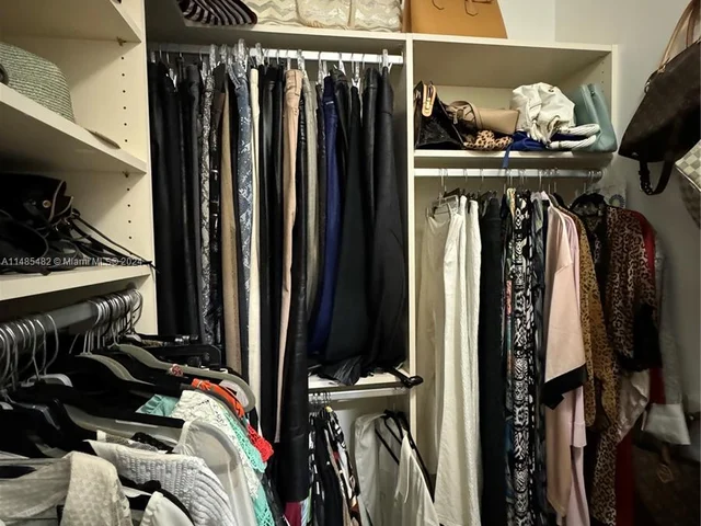 2000 Island BLVD Island Blvd # 305, Aventura FL 33160