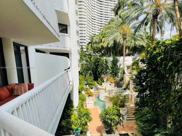 2000 Island BLVD Island Blvd # 305, Aventura FL 33160