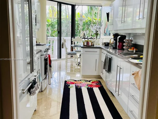 2000 Island BLVD Island Blvd # 305, Aventura FL 33160