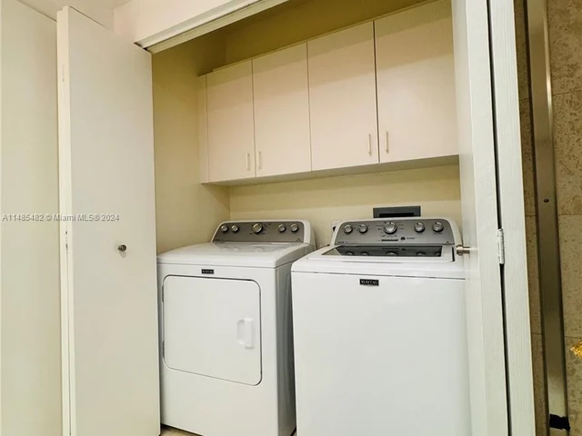 2000 Island BLVD Island Blvd # 305, Aventura FL 33160