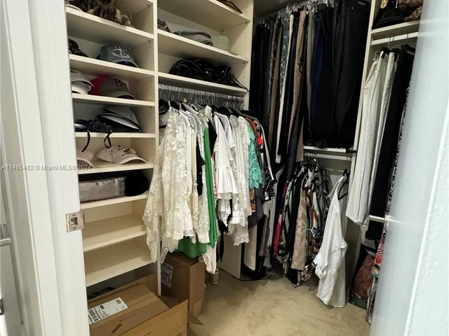 2000 Island BLVD Island Blvd # 305, Aventura FL 33160