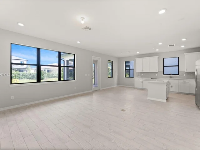 4492 Tacoma Park Dr # 4492, Oakland Park FL 33309