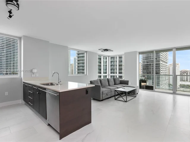 500 Brickell Ave # 1801, Miami FL 33131