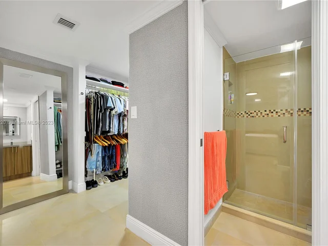 20500 W Country Club Dr # 501, Aventura FL 33180