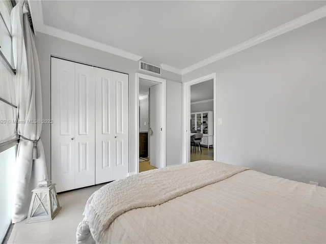 20500 W Country Club Dr # 501, Aventura FL 33180