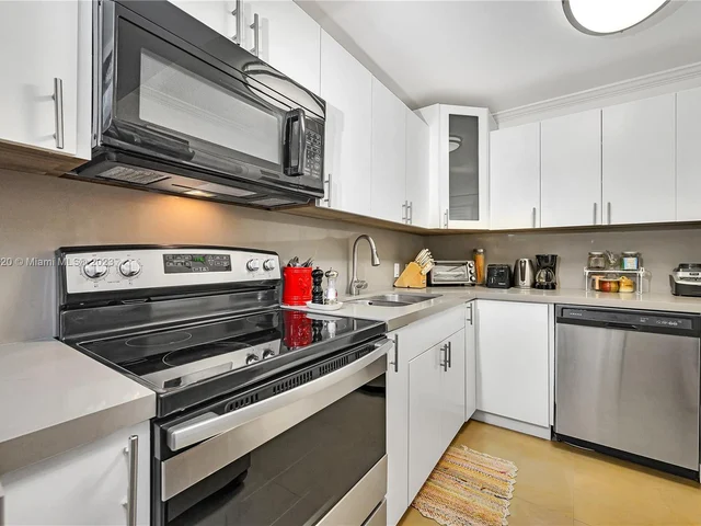 20500 W Country Club Dr # 501, Aventura FL 33180