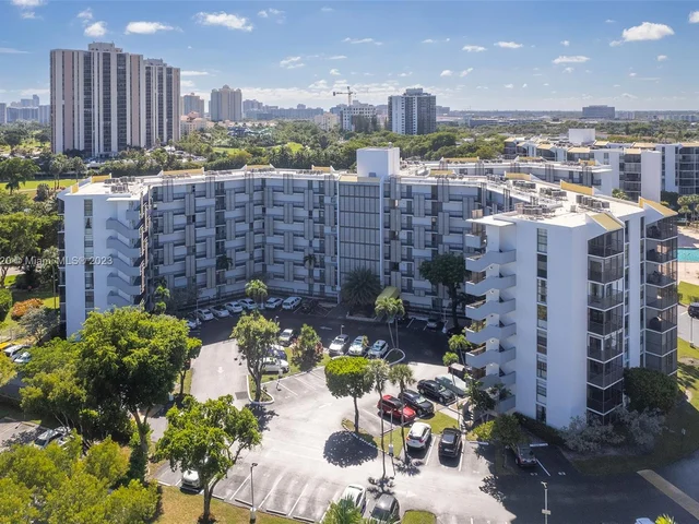 20500 W Country Club Dr # 501, Aventura FL 33180