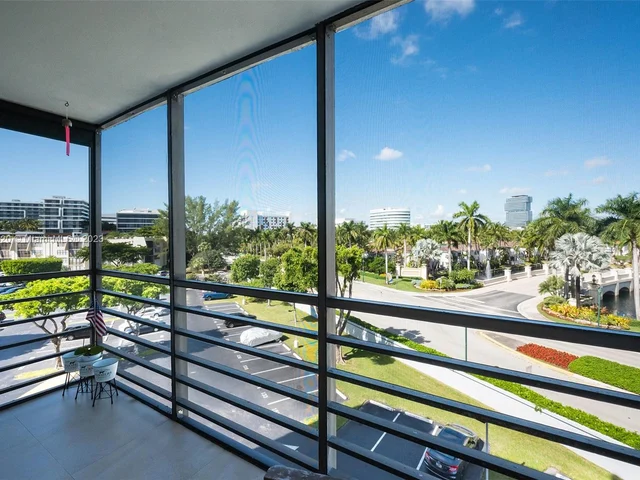 20500 W Country Club Dr # 501, Aventura FL 33180