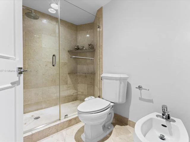 19333 E Collins Ave # 2302, Sunny Isles Beach FL 33160