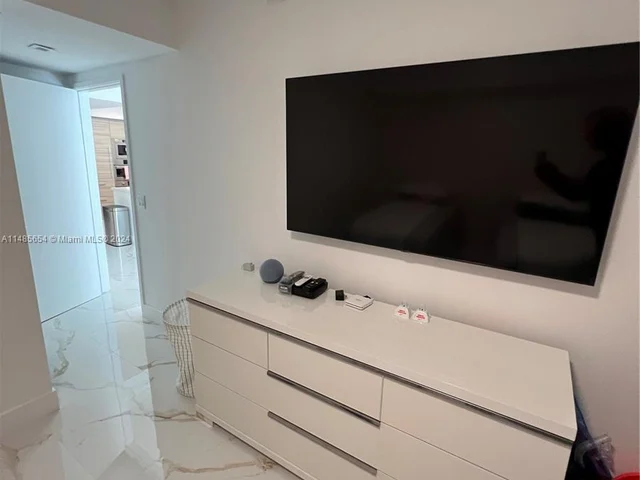 300 Sunny Isles Blvd # 1504, Sunny Isles Beach FL 33160