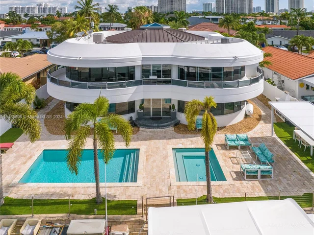 3344 NE 167th St, North Miami Beach FL 33160