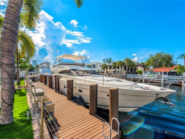 3344 NE 167th St, North Miami Beach FL 33160