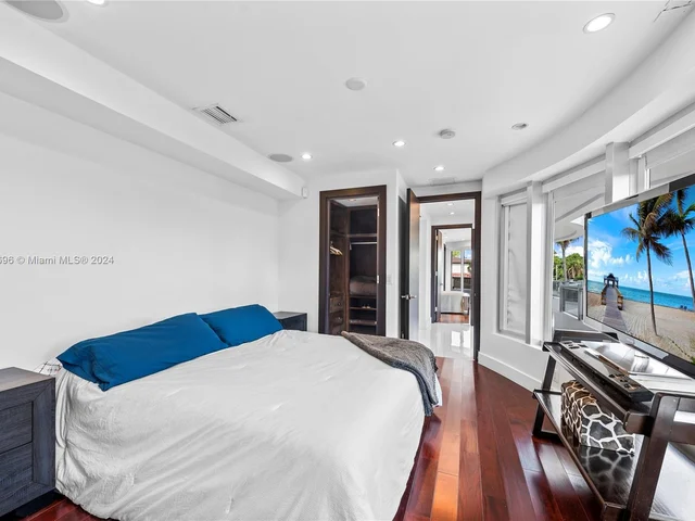 3344 NE 167th St, North Miami Beach FL 33160