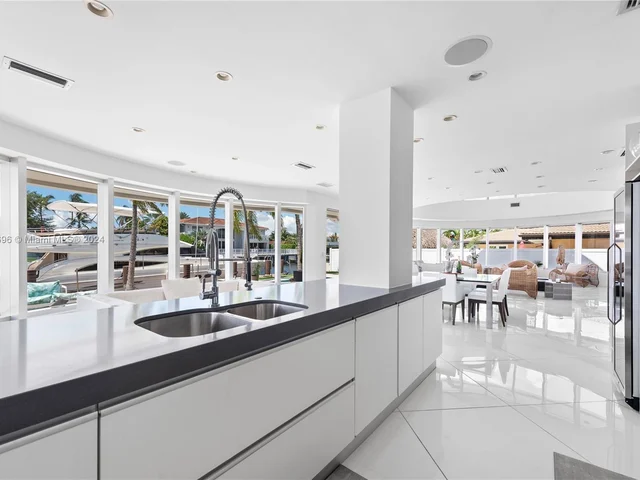 3344 NE 167th St, North Miami Beach FL 33160