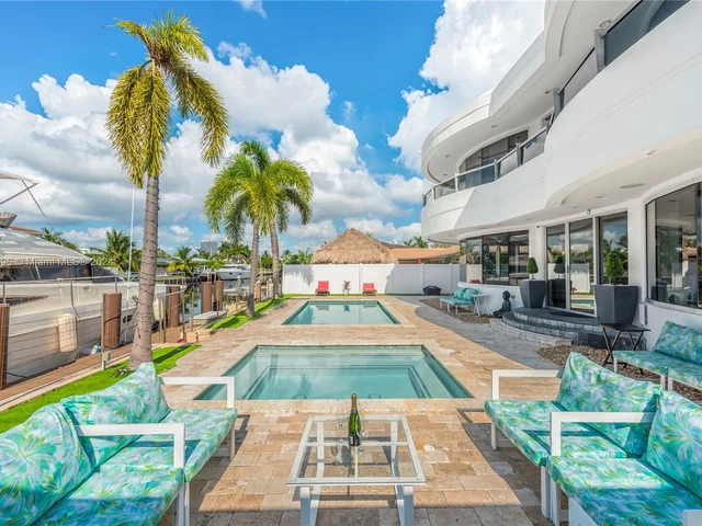 3344 NE 167th St, North Miami Beach FL 33160