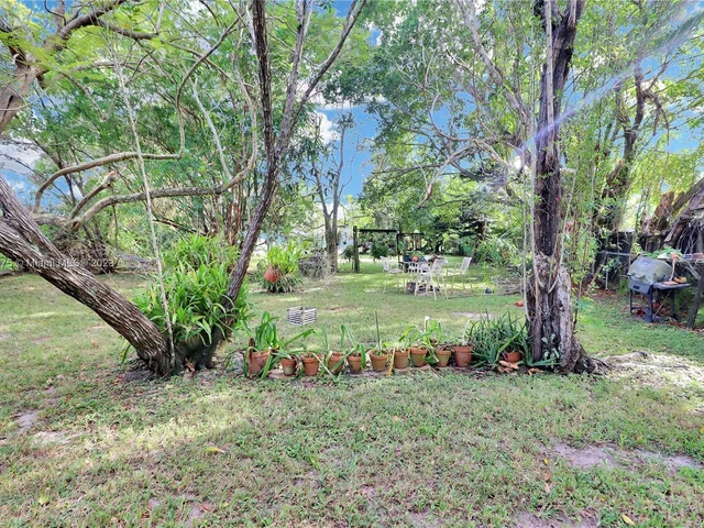 12901 SW 99th Ave, Miami FL 33176