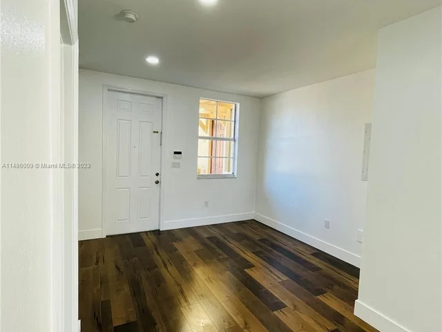 1570 NE 33rd Rd # 11, Homestead FL 33033