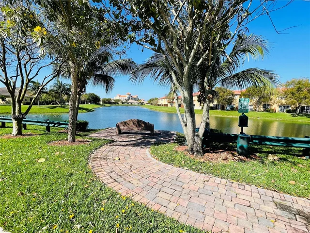 1570 NE 33rd Rd # 11, Homestead FL 33033