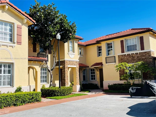 1570 NE 33rd Rd # 11, Homestead FL 33033