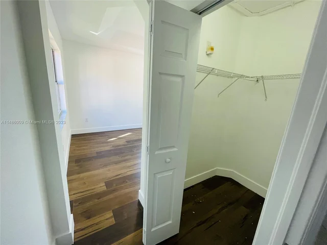 1570 NE 33rd Rd # 11, Homestead FL 33033