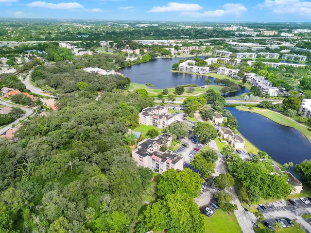 9410 Live Oak Pl # 105, Davie FL 33324