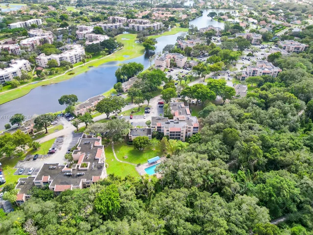 9410 Live Oak Pl # 105, Davie FL 33324