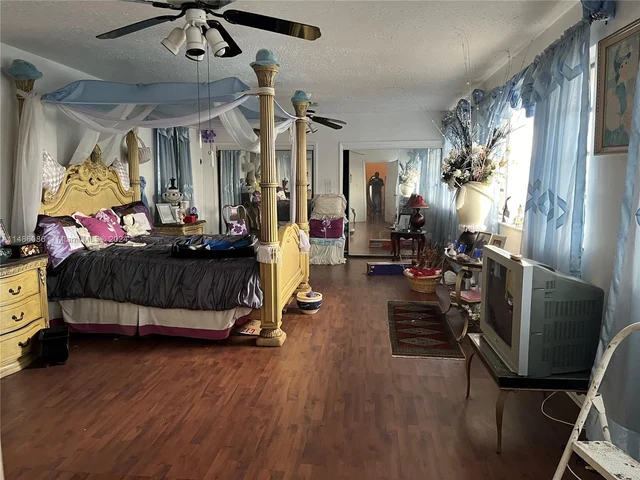 2330 NW 179th Ter, Miami Gardens FL 33056