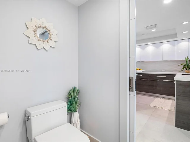 1717 N Bayshore Dr # 2637, Miami FL 33132