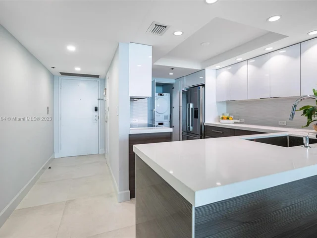 1717 N Bayshore Dr # 2637, Miami FL 33132