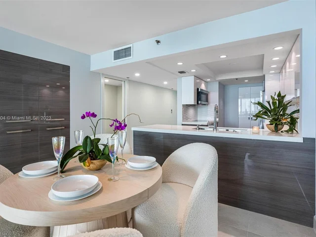 1717 N Bayshore Dr # 2637, Miami FL 33132