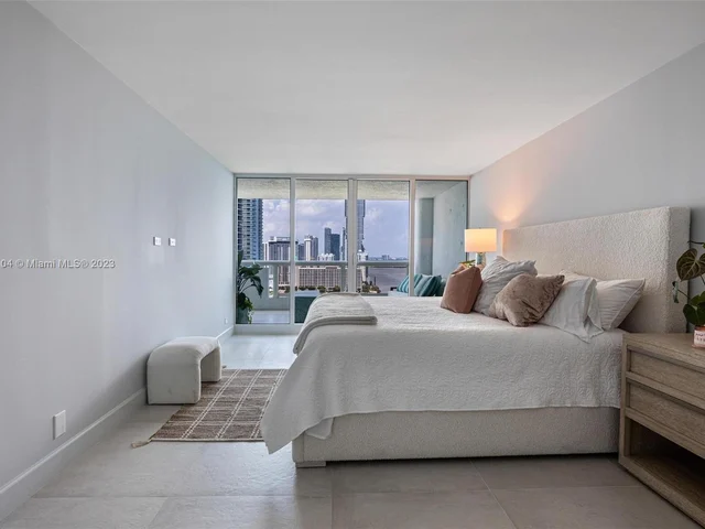 1717 N Bayshore Dr # 2637, Miami FL 33132