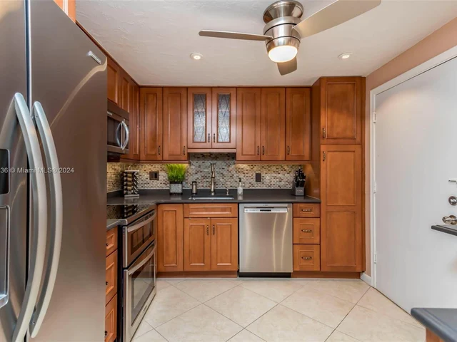 4751 NW 21st St # 400, Lauderhill FL 33313