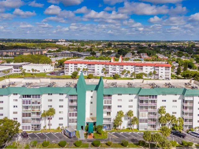 4751 NW 21st St # 400, Lauderhill FL 33313