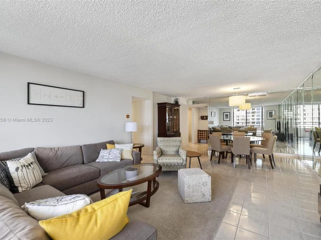 2500 Parkview Dr # 1520, Hallandale Beach FL 33009