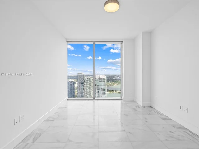700 NE 26th Terrace # 5606, Miami FL 33137