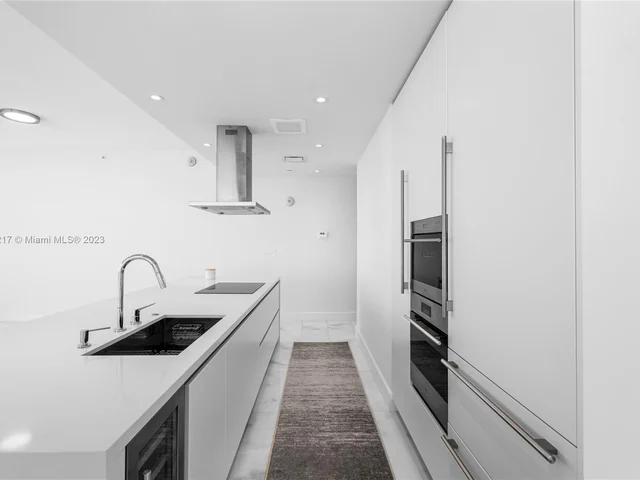 700 NE 26th Terrace # 5606, Miami FL 33137