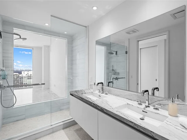 700 NE 26th Terrace # 5606, Miami FL 33137